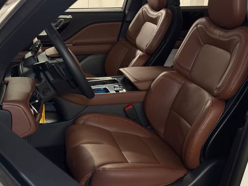 New 2026 Lincoln Aviator Reserve AWD/4WD image 26