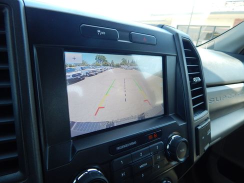 Used 2020 Ford F250 XL w/ Power Equipment Group RWD image 23
