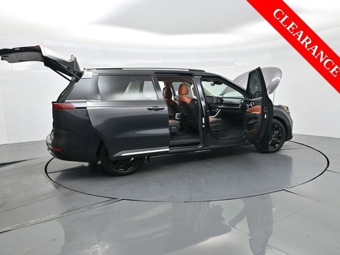 Used 2023 Kia Carnival SX Prestige image 45