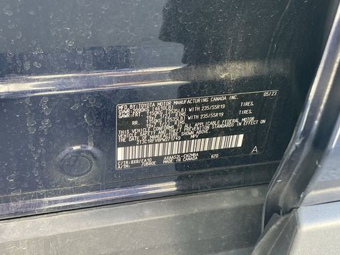 Used 2023 Toyota RAV4 XLE Premium image 9