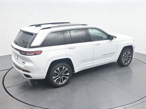 Used 2023 Jeep Grand Cherokee Overland AWD/4WD image 29