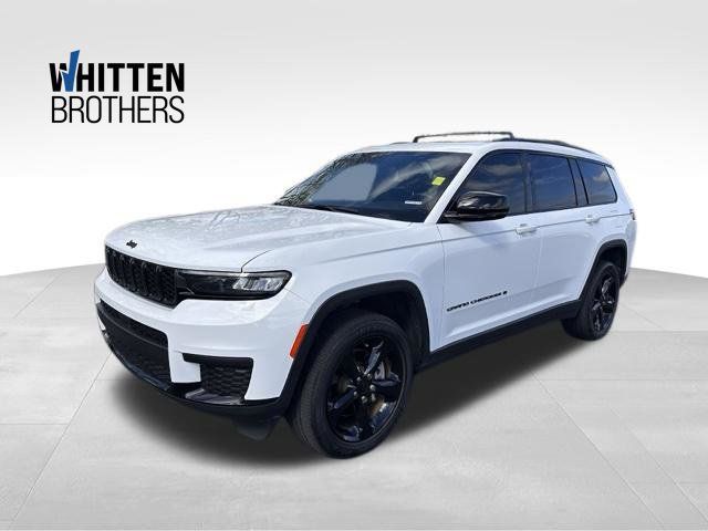 Used 2023 Jeep Grand Cherokee L Altitude AWD/4WD image 1