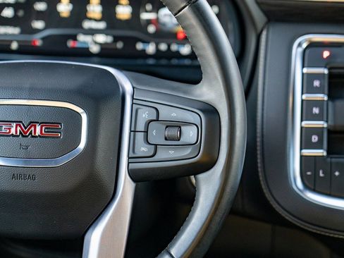 Used 2023 GMC Yukon XL SLT image 21