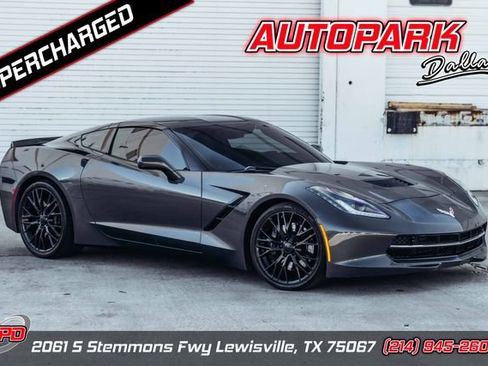 Used 2017 Chevrolet Corvette Stingray Coupe RWD image 1