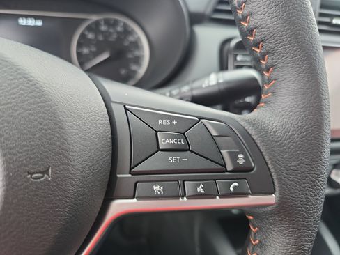 New 2025 Nissan Versa SR w/ Trunk Package image 17