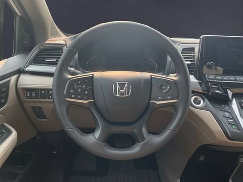 Certified 2024 Honda Odyssey EX-L image 12