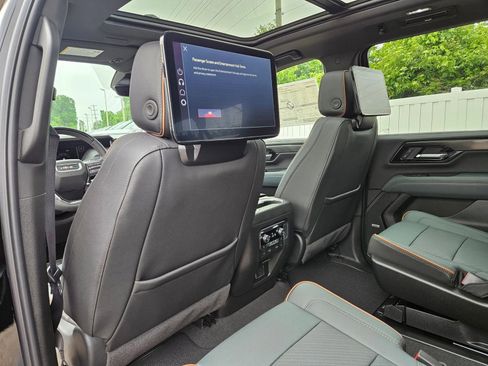New 2026 GMC Yukon XL AT4 w/ AT4 Premium Plus Package AWD/4WD image 24