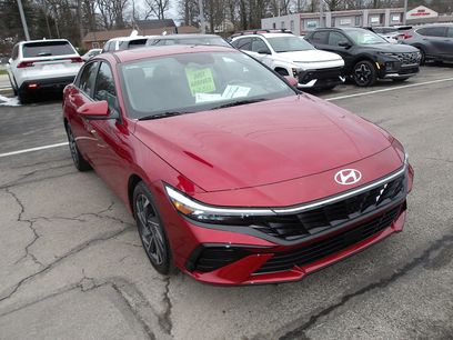 Used 2024 Hyundai Elantra SEL w/ Convenience Package