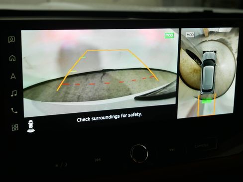 New 2025 Mitsubishi Outlander SEL image 9