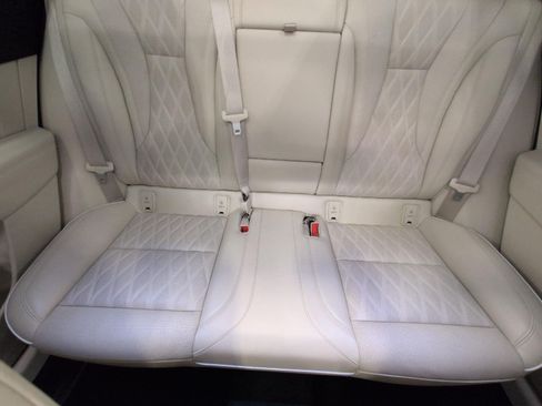Used 2023 Buick Envision Avenir AWD/4WD image 23