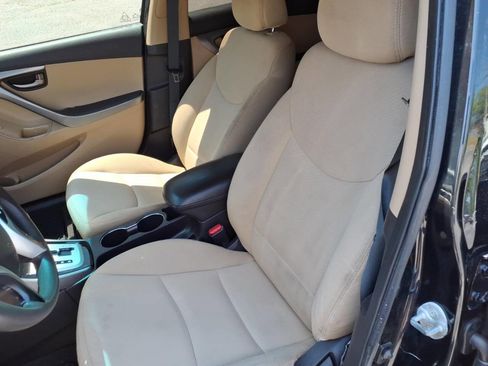 Used 2012 Hyundai Elantra GLS FWD image 15
