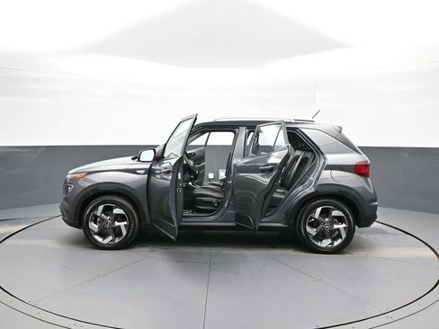 Certified 2023 Hyundai Venue Limited w/ Cargo Package image 41