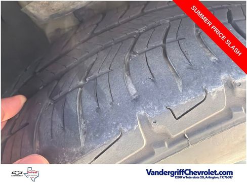 Used 2022 Chevrolet Equinox Premier FWD image 3