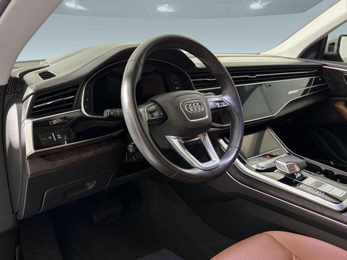Used 2021 Audi Q8 Prestige w/ Prestige Package AWD/4WD image 3