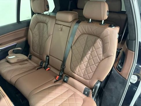 Used 2026 BMW X7 xDrive40i w/ Executive Package AWD/4WD image 16