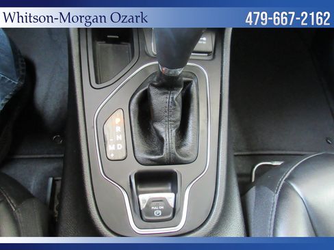 Used 2019 Jeep Cherokee Latitude Plus FWD image 48