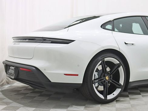 Used 2024 Porsche Taycan 4S image 9