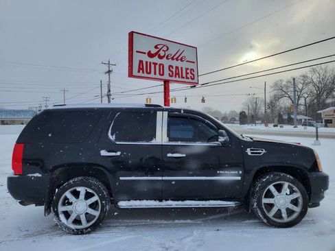 Used 2008 Cadillac Escalade Base AWD 4dr SUV image 10
