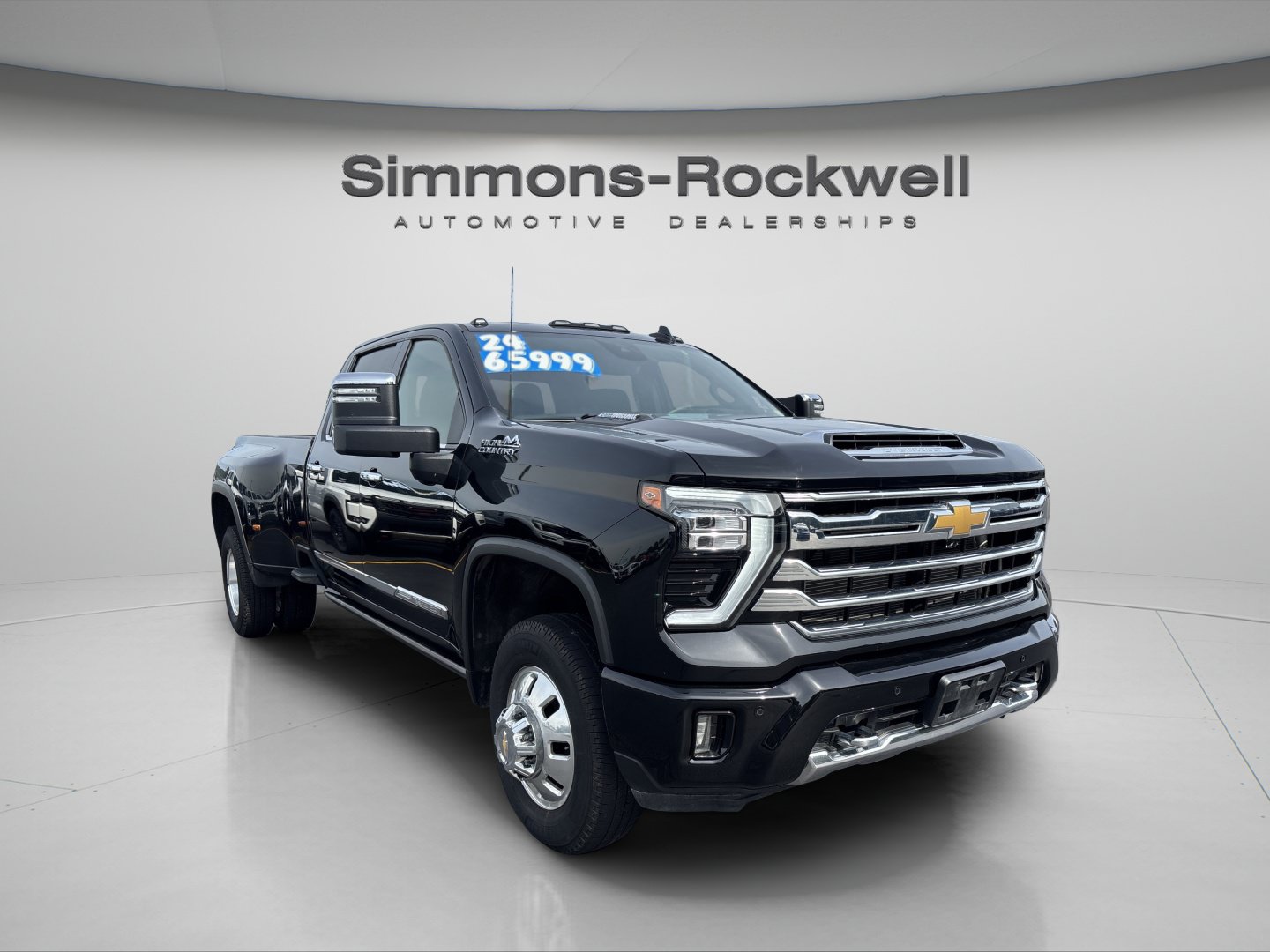 Used 2024 Chevrolet Silverado 3500 High Country w/ High Country Premium Package AWD/4WD image 5