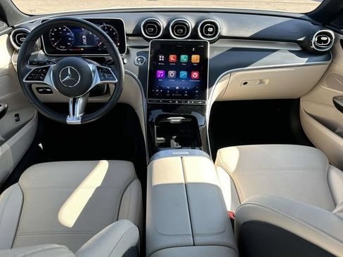 Used 2025 Mercedes-Benz C 300 4MATIC Sedan image 17