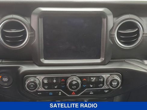 Used 2023 Jeep Wrangler Unlimited Sahara w/ Cold Weather Group AWD/4WD image 16