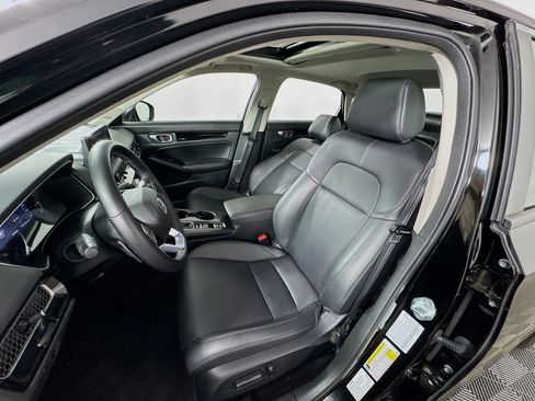 Used 2022 Honda Civic Touring image 9