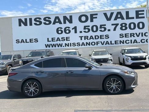 Used 2022 Lexus ES 350 w/ Premium Package FWD image 3