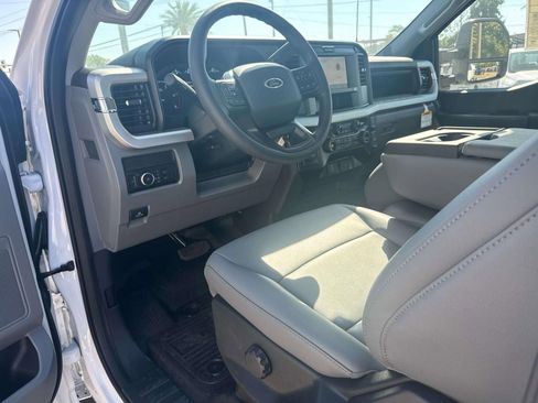 New 2025 Ford F550 4x4 Regular Cab Super Duty image 22