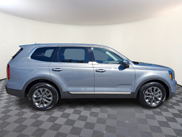 Used 2024 Kia Telluride LX FWD image 7