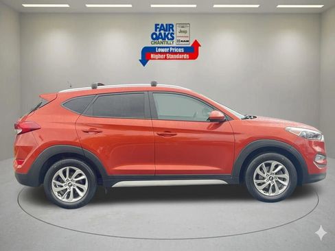 Used 2017 Hyundai Tucson SE AWD/4WD image 4