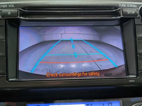 Used 2013 Toyota RAV4 Limited AWD/4WD image 26