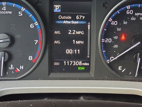 Used 2018 Toyota RAV4 XLE AWD/4WD image 22