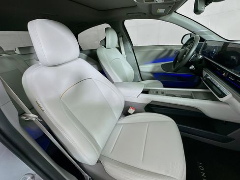 Used 2024 Hyundai Ioniq 6 Limited image 32