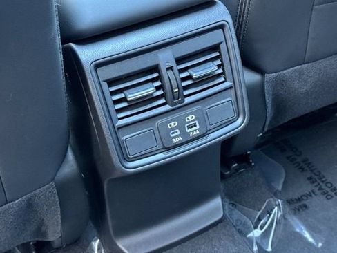 Certified 2025 Subaru Forester Premium w/ Convenience Package #1 AWD/4WD image 14