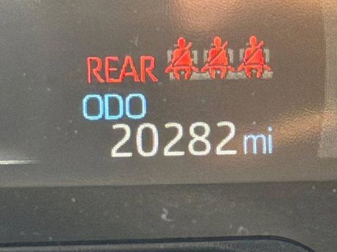 Used 2022 Toyota RAV4 Limited FWD image 23
