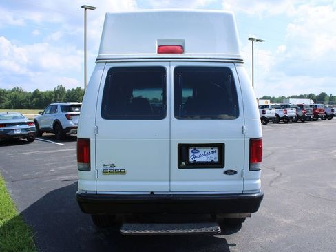 Used 2007 Ford E-250 and Econoline 250 RWD image 8