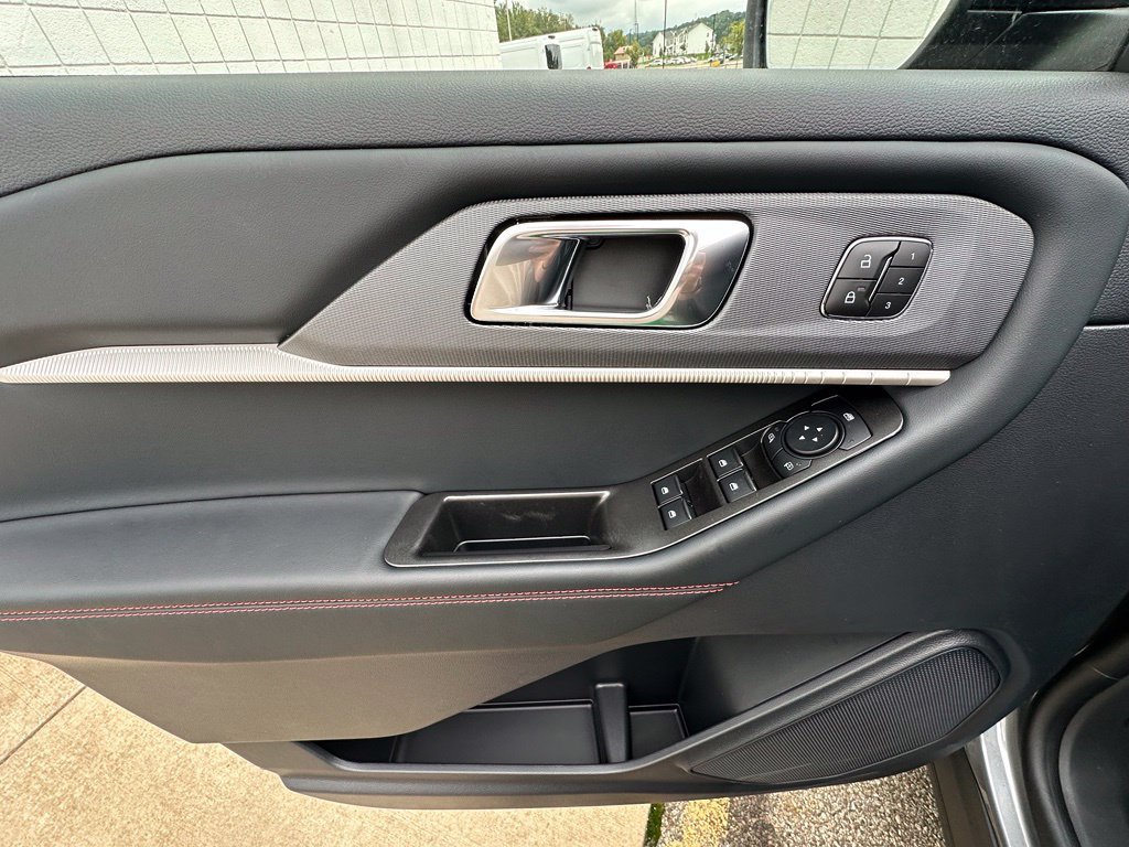 New 2027 Ford Explorer ST-Line w/ Premium Package AWD/4WD image 18