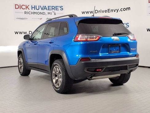 Used 2020 Jeep Cherokee Trailhawk w/ Cold Weather Group AWD/4WD image 6