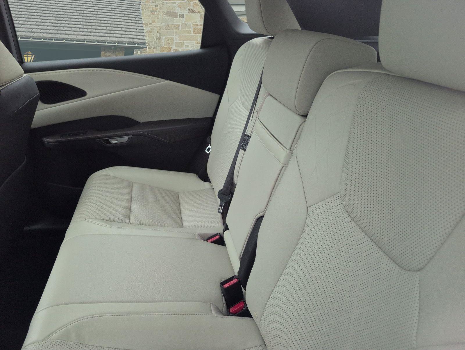 Used 2025 Lexus RX 350 Premium Plus w/ Accessory Package (Z1) FWD image 6