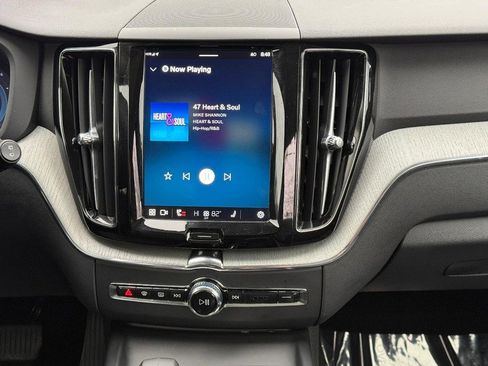 Certified 2025 Volvo XC60 B5 Plus image 14