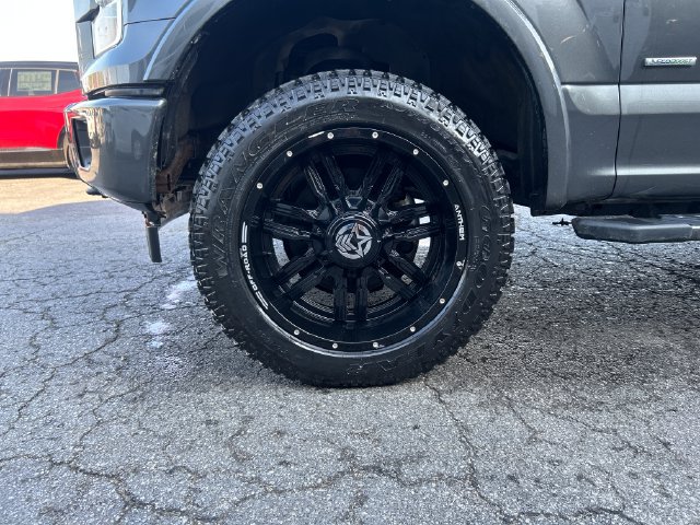 Used 2017 Ford F150 XLT w/ Equipment Group 302A Luxury AWD/4WD image 25
