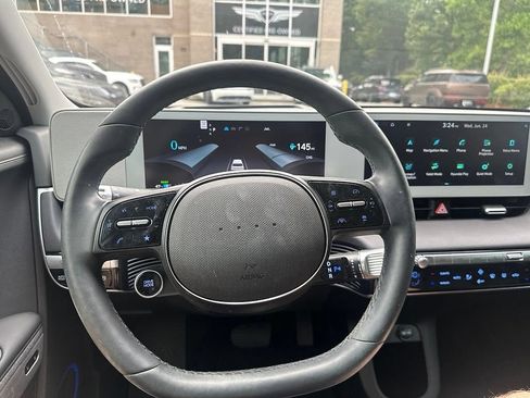Used 2024 Hyundai Ioniq 5 Limited RWD image 8