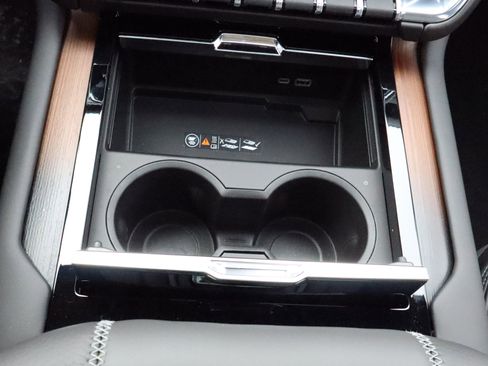 New 2026 GMC Yukon XL Denali w/ Sun & Power Step Package image 15