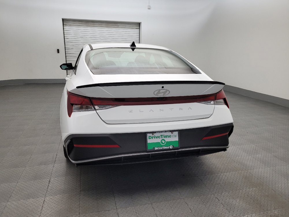 Used 2025 Hyundai Elantra Sport FWD image 6