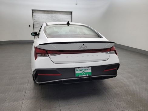 Used 2025 Hyundai Elantra Sport FWD image 6