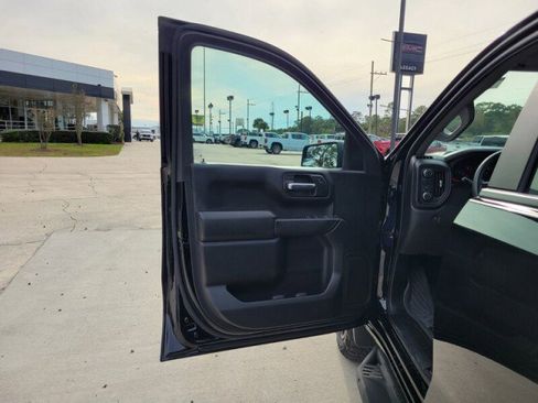 Used 2023 Chevrolet Silverado 1500 Custom Trail Boss w/ LPO, Dark Essentials Package image 12