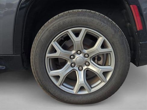 Used 2022 Jeep Wagoneer Series II RWD image 7