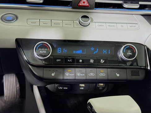 Certified 2023 Hyundai Elantra Limited image 10