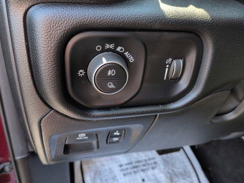 Used 2022 RAM 1500 Big Horn AWD/4WD image 17
