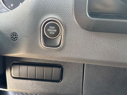 Used 2025 Mercedes-Benz Sprinter 2500 image 26